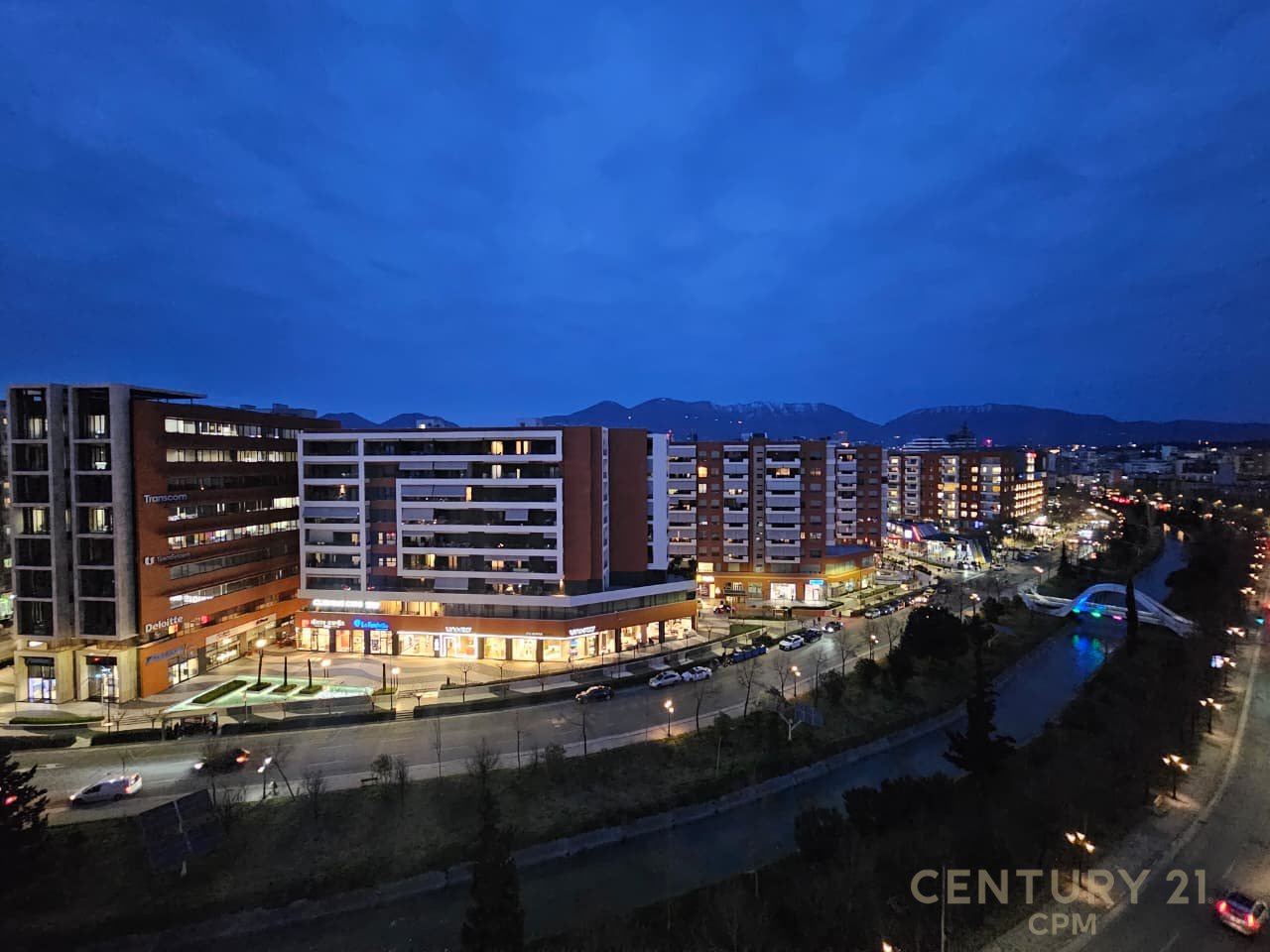 Super appartamento 3+1+2 in vendita di fronte a Delijorgji!