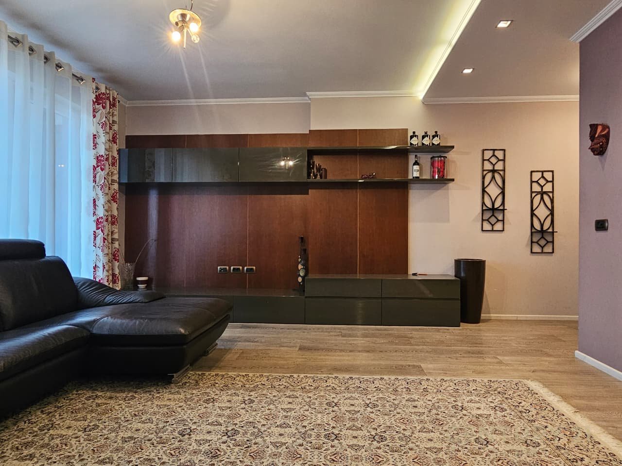 Super appartamento 3+1+2 in vendita di fronte a Delijorgji!