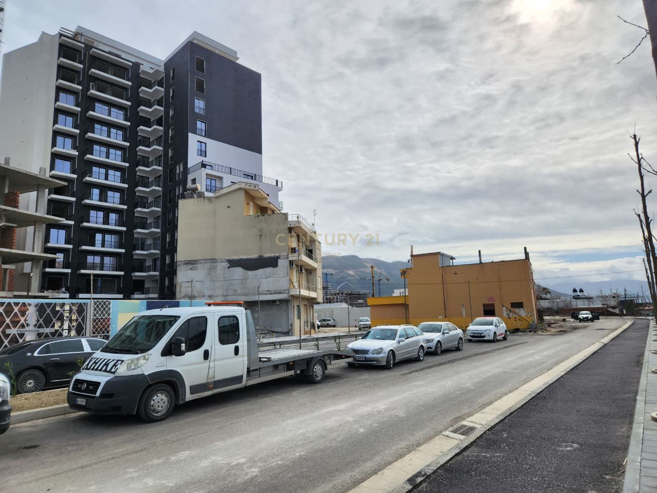 SHITET APARTAMENT  MODERN 1+1 PREMIUM  PRANE VLORA MARINA!!!