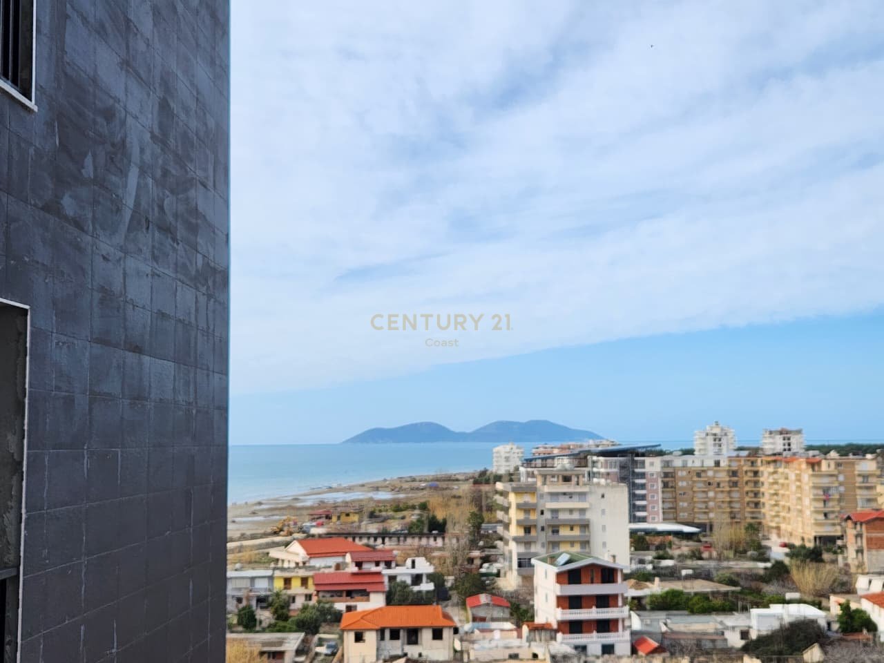 SHITET APARTAMENT  MODERN 1+1 PREMIUM  PRANE VLORA MARINA!!!