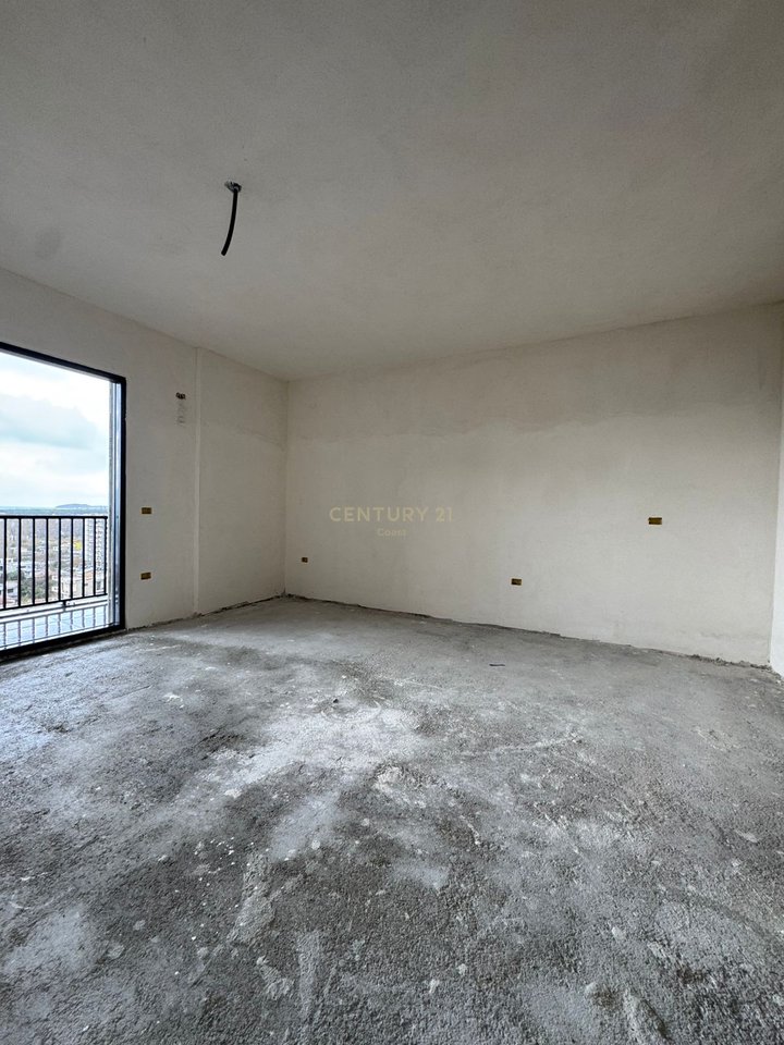 SHITET APARTAMENT  MODERN 1+1 PREMIUM  PRANE VLORA MARINA!!!