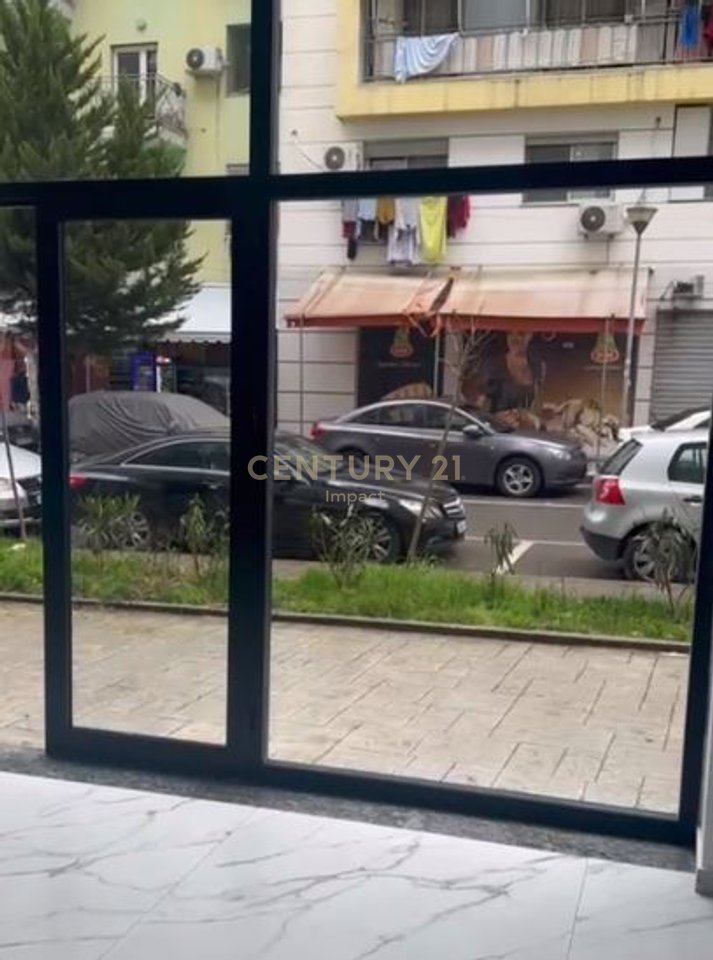 Komerciale Me Qira tek Report TV - 1500€