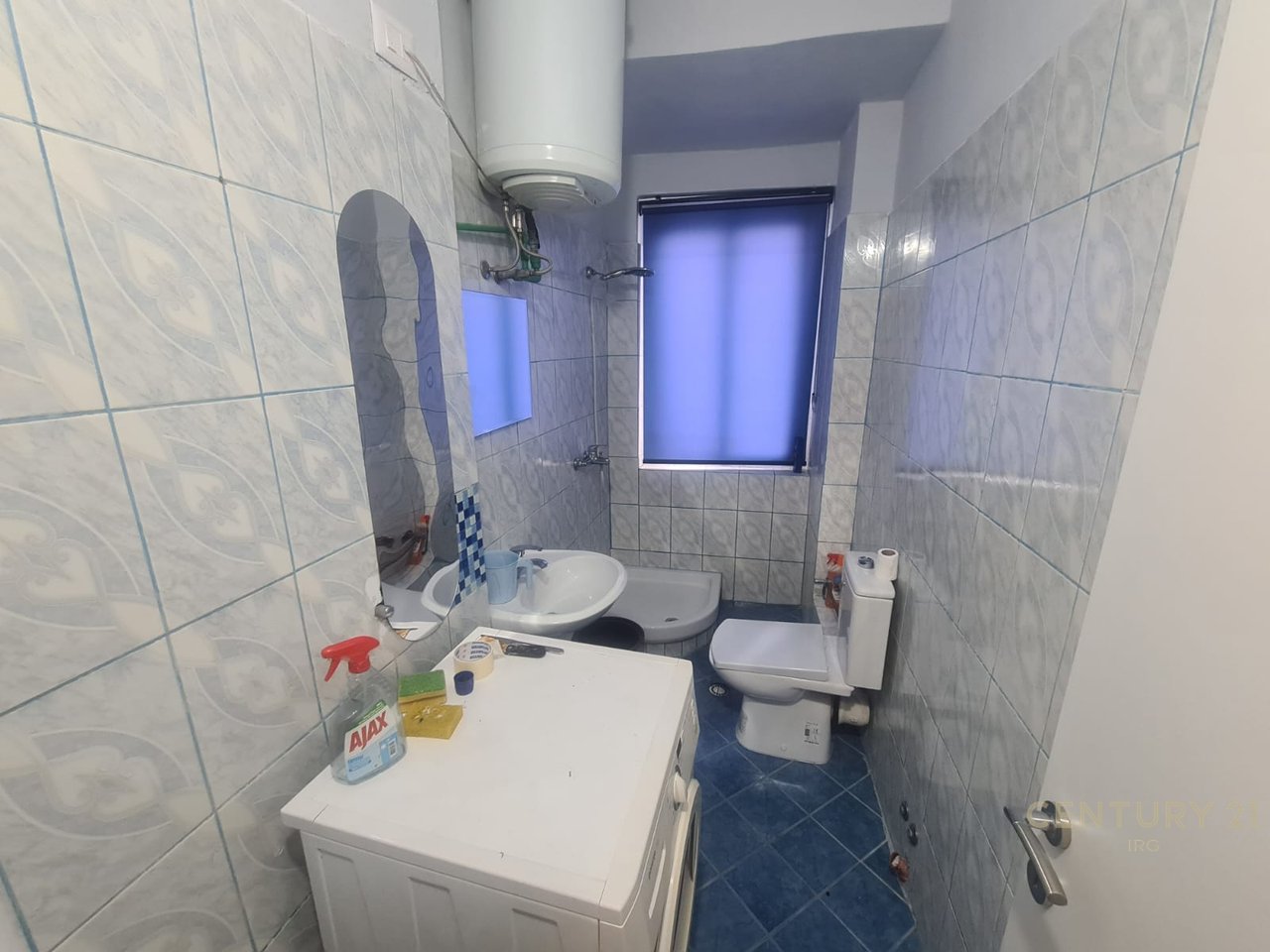 APARTAMENT 1+1+DEPO TEK RRUGA E DURRESIT!