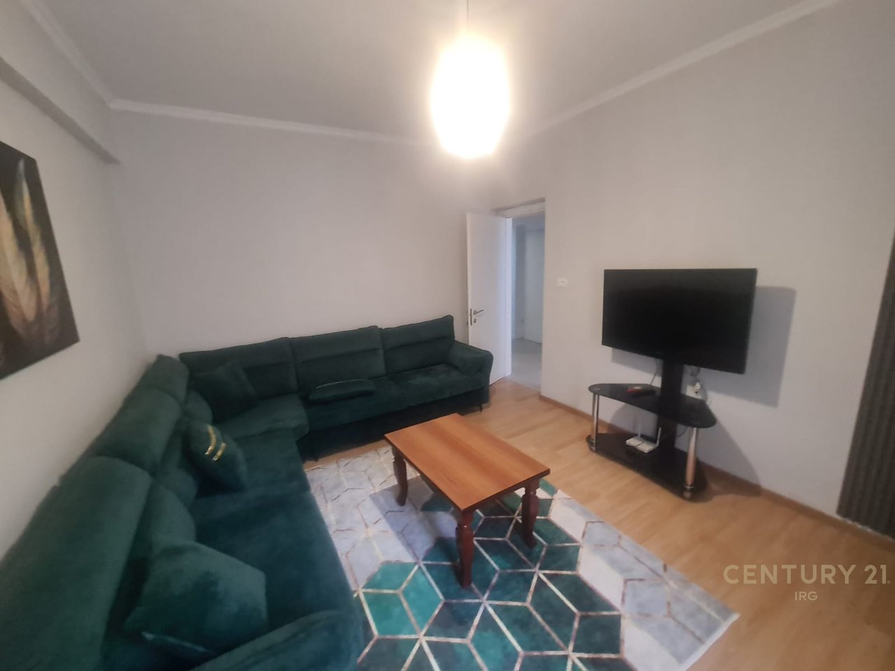APARTAMENT 1+1+DEPO TEK RRUGA E DURRESIT!
