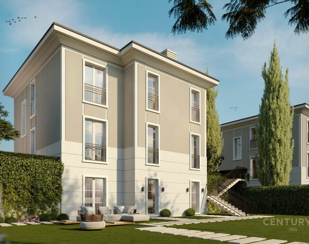 VILE TE ROLLING HILLS LAKE!