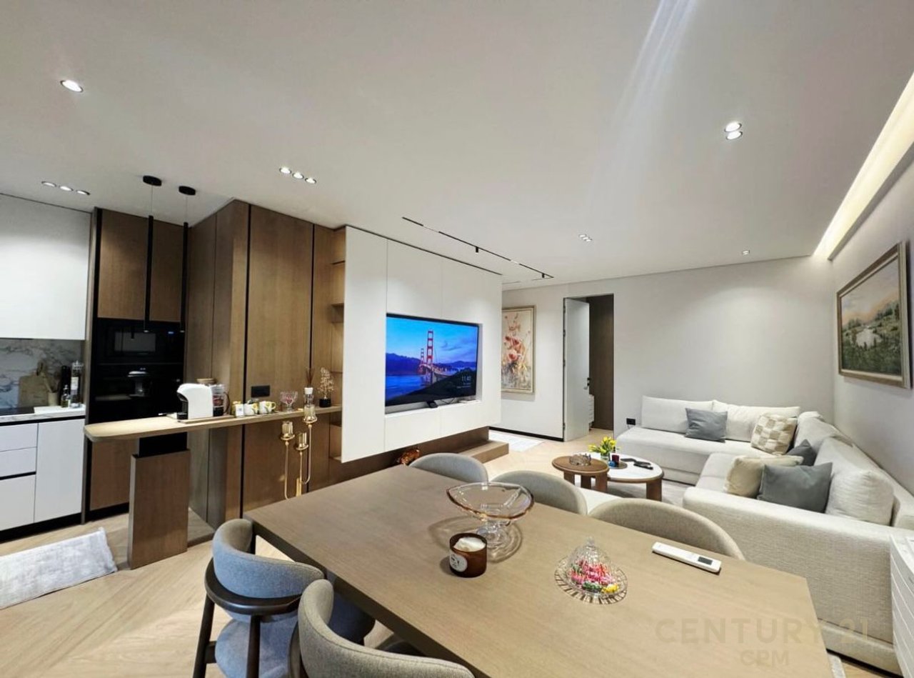 APPARTAMENTO DI LUSSO 2+1+POSTO AUTO IN VENDITA, VICINO A HIPOTEKA!