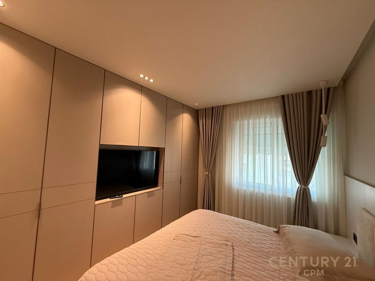 APPARTAMENTO DI LUSSO 2+1+POSTO AUTO IN VENDITA, VICINO A HIPOTEKA!