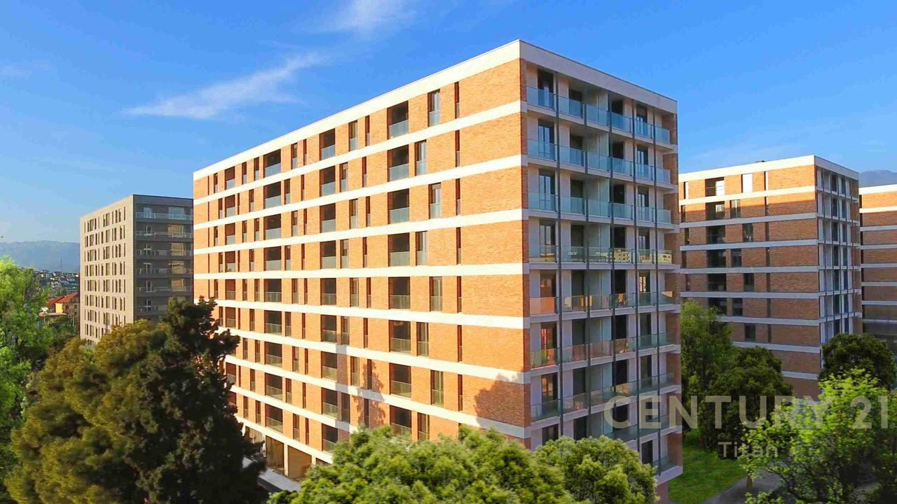 JEPET GODINE HOTELERIE ME QIRA, 10€ m2