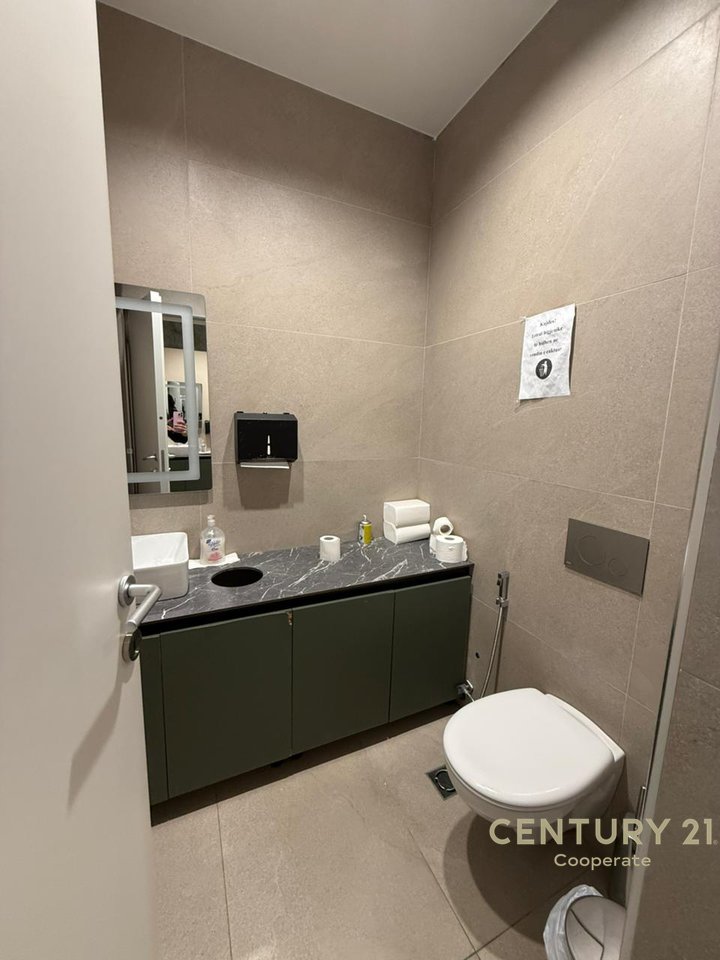 JAPIM ME QIRA ZYRE 583M²  - TEK DELIJORGJI