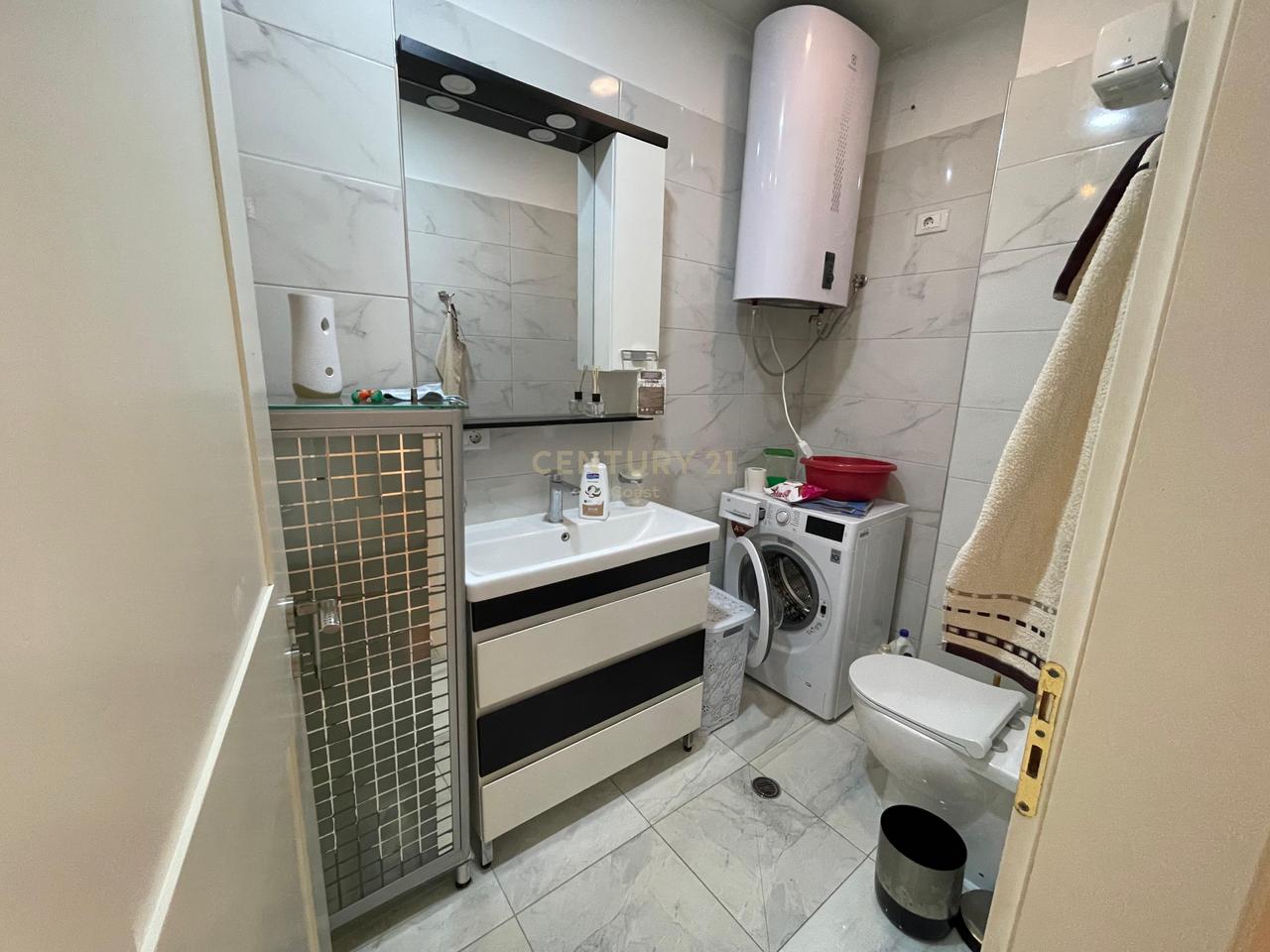 JEPET ME QIRA APARTAMENT 2+1 – RRUGA PAVARËSIA, LART MAX OPTIKA!