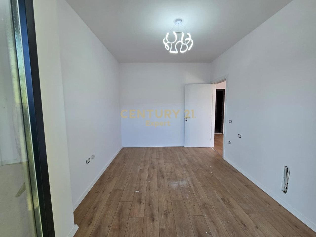 APPARTAMENTO 1+1 IN VENDITA A FAEA PASKUKAN!!