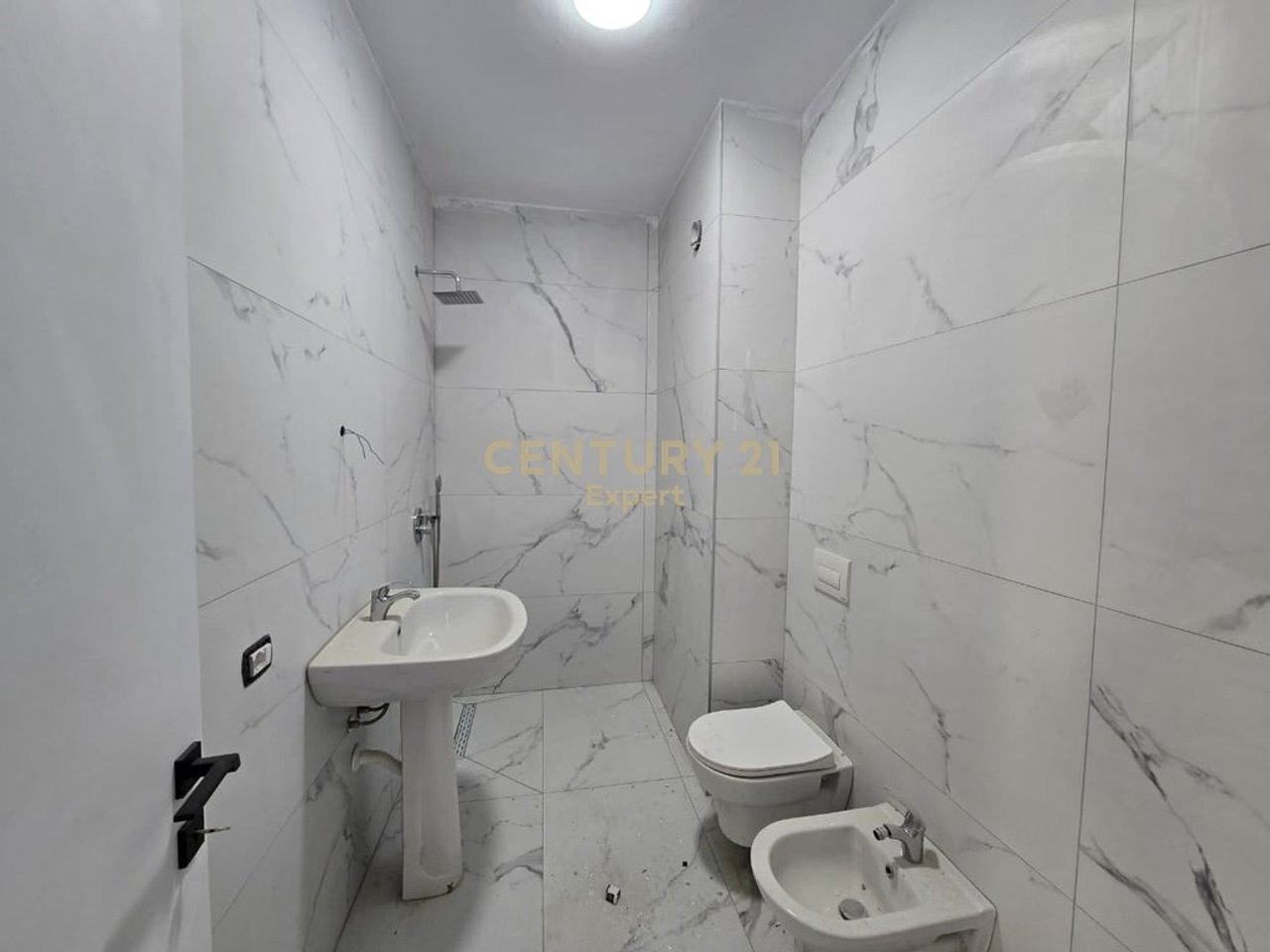 APPARTAMENTO 1+1 IN VENDITA A FAEA PASKUKAN!!