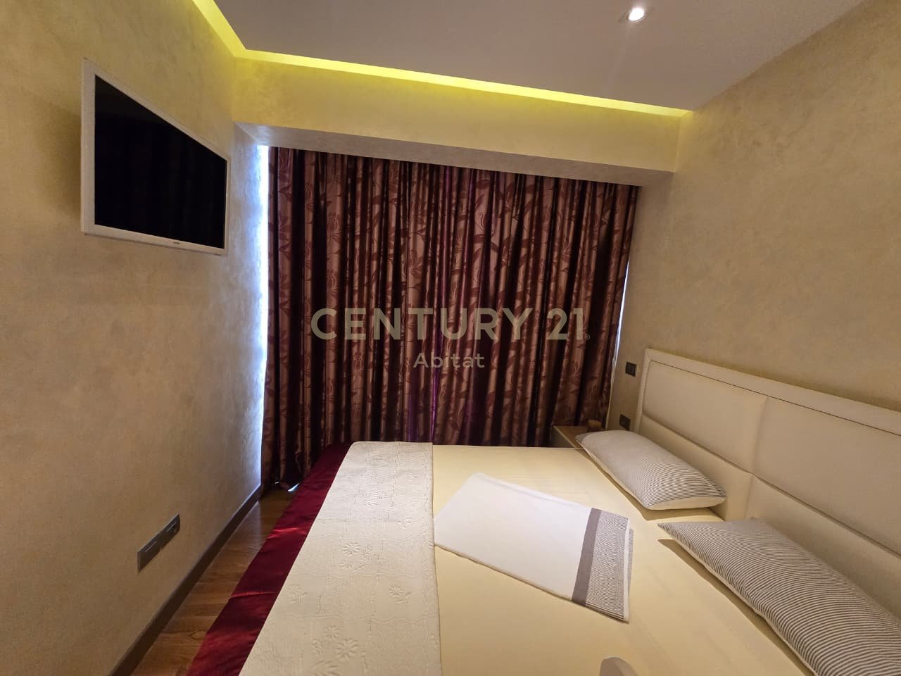 APPARTAMENTO 1+1 IN AFFITTO - LUNGOMARE, VLORË