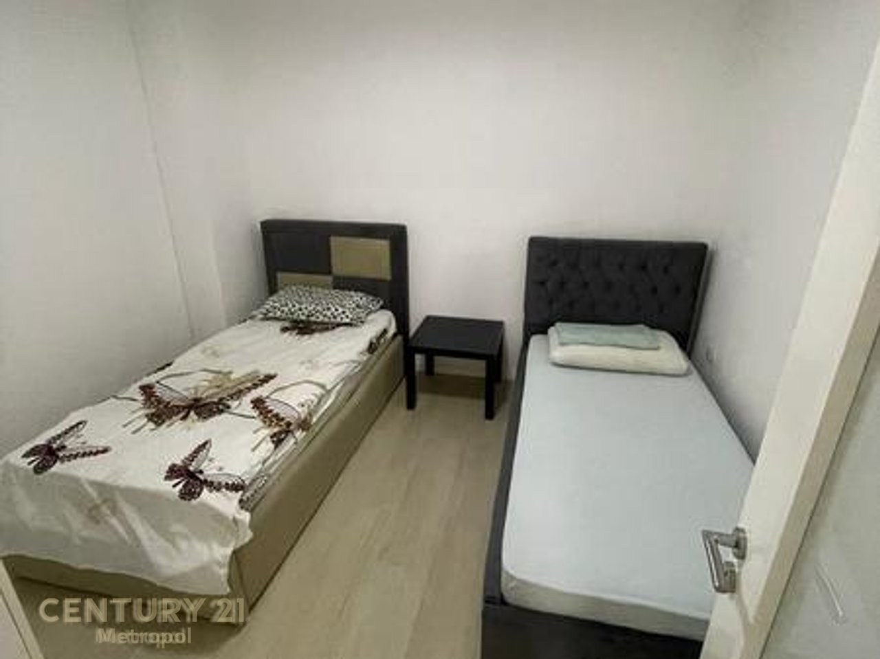 SHES APARTAMENT 2+1 ME HIPOTEKE+2 post parkimi  NE SHKOZE!