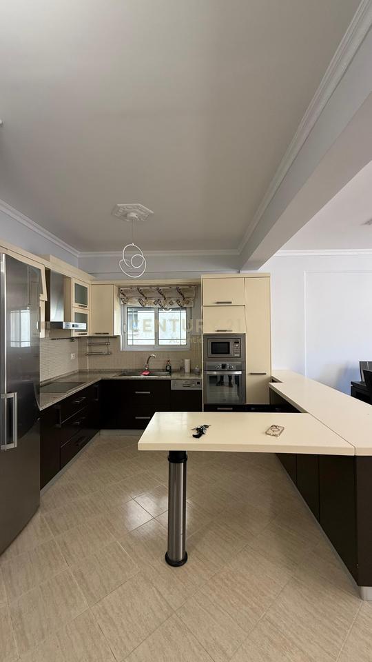 Apartament 3+1 Me Qira në Spitallë, Durrës - 500€ | 142 m²