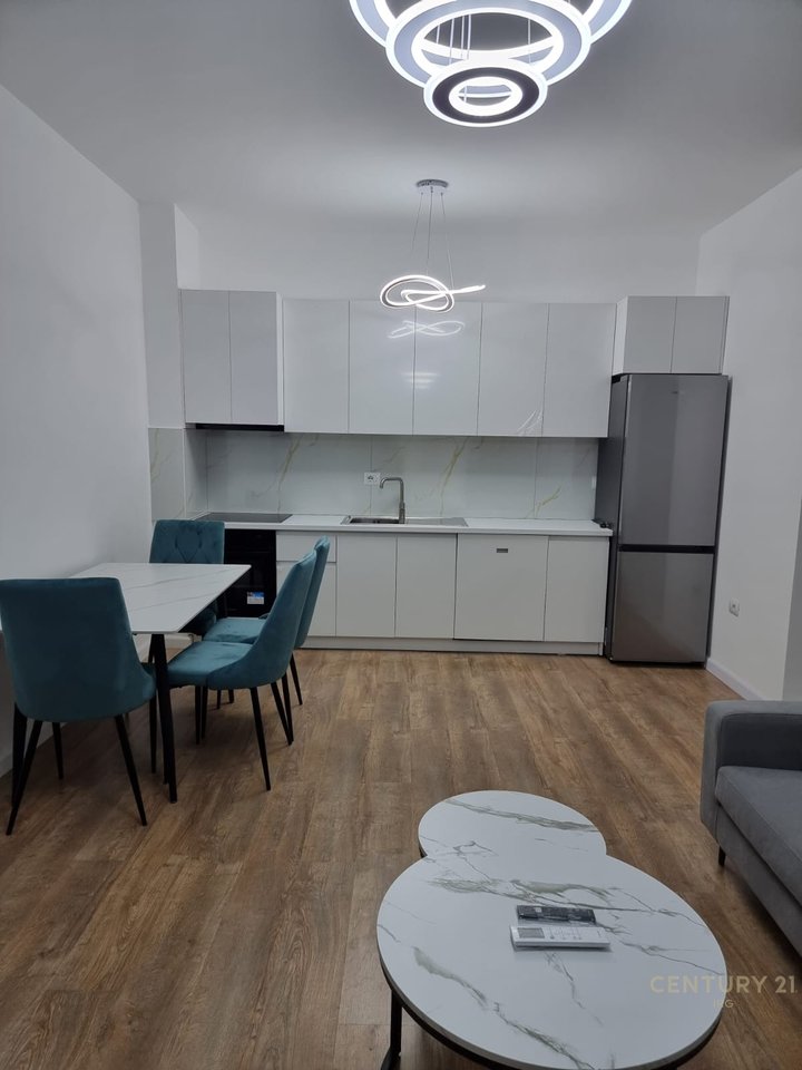 Apartament 1+1 te Komuna e Parisit