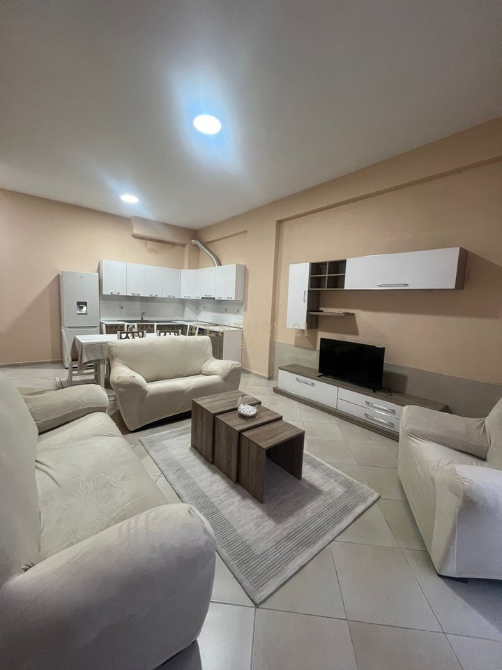 1+1 apartment for rent in Fresk.