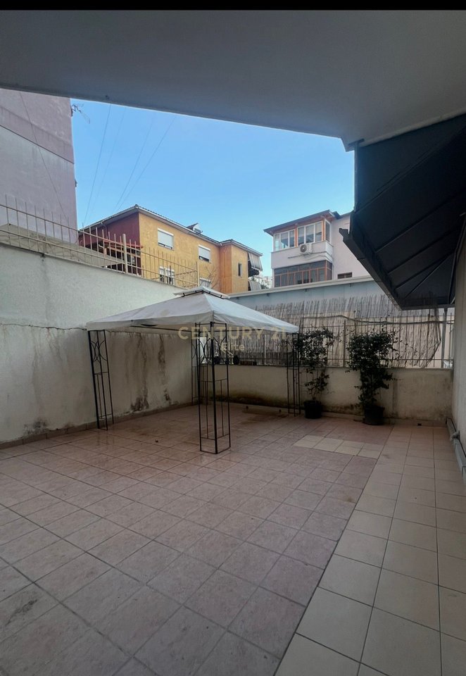 1+1 apartment for rent in Fresk.