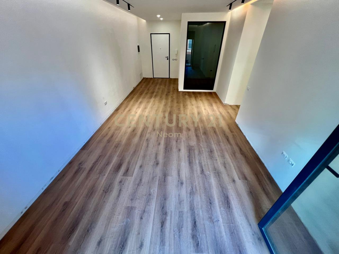 SHESIM, SUPER APARTAMENT 2+1+2 me POST PARKIMI, LIQENI THATË‼️