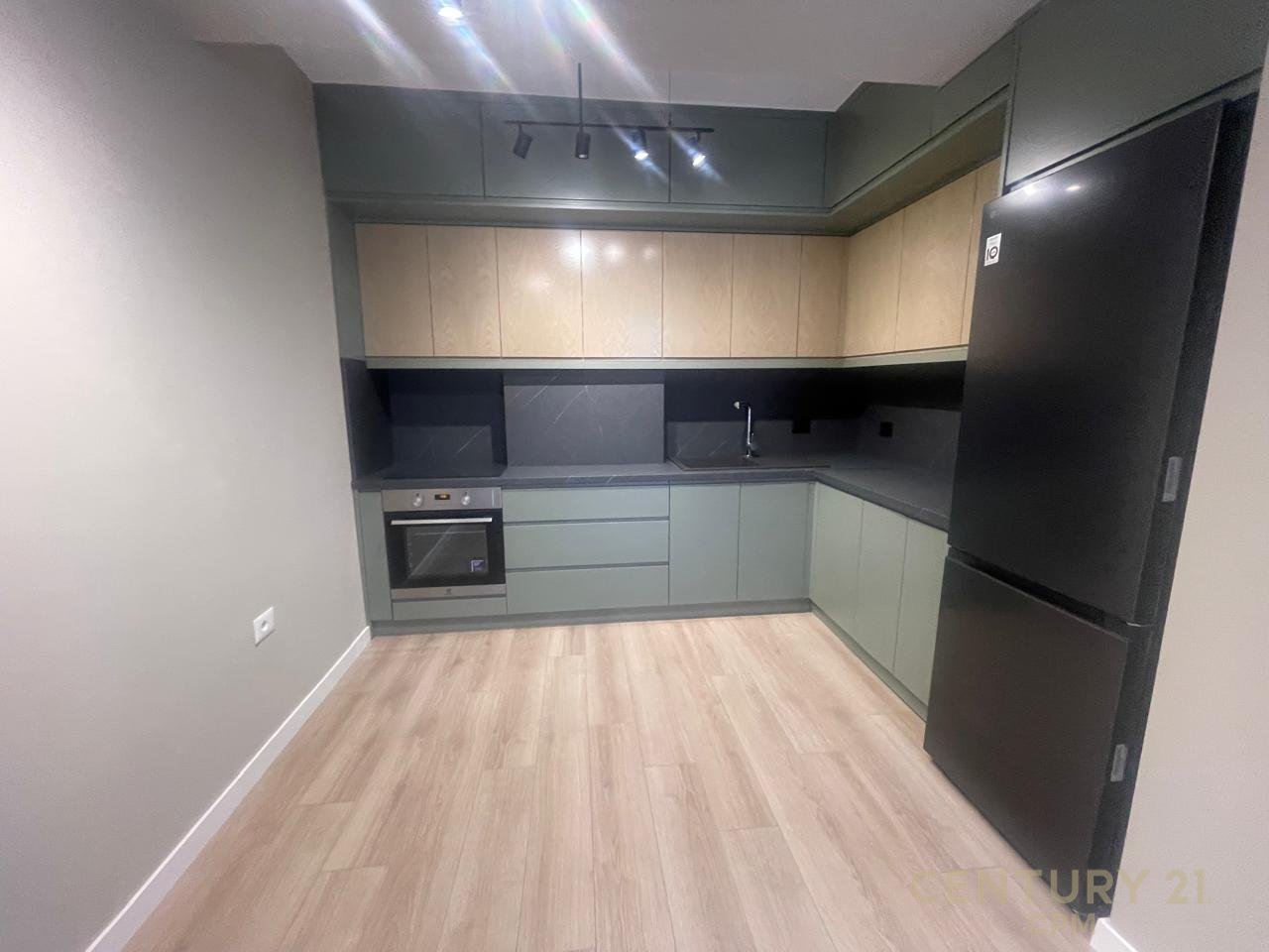 Shesim apartament 1+1 tek Kodra e Diellit!