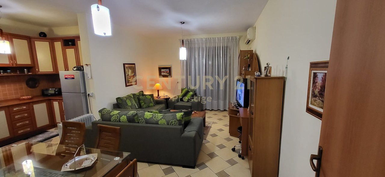 APARTAMENT 2+1+2 NE SHITJE PROKURORIA E PERGJITHSHME, TIRANE!