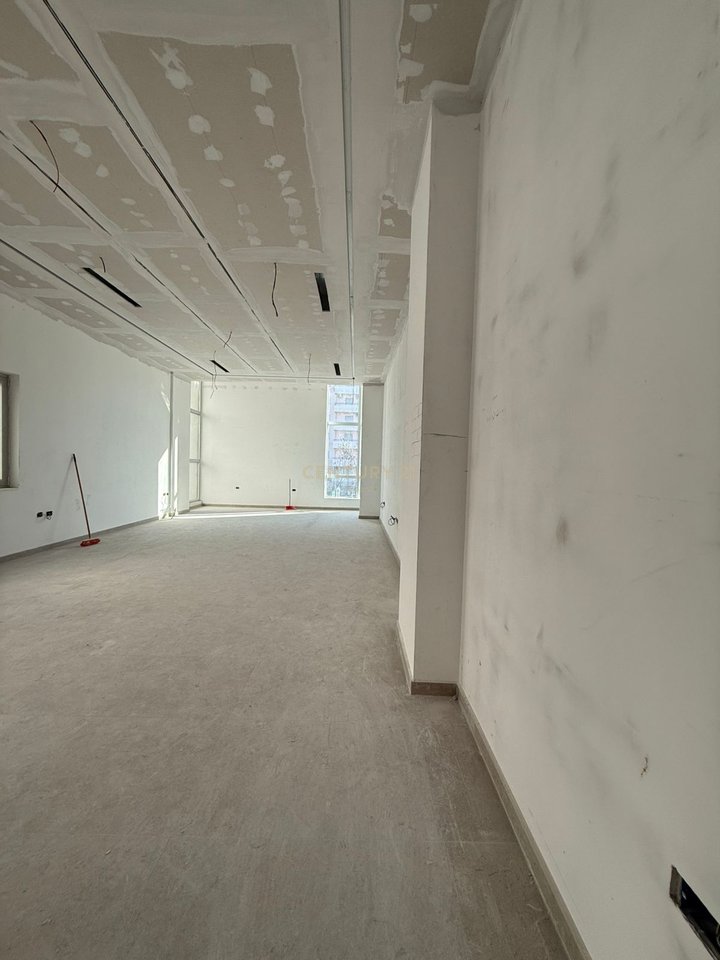 JEPET ME QIRA – NJËSI BIZNESI PREMIUM 340m²