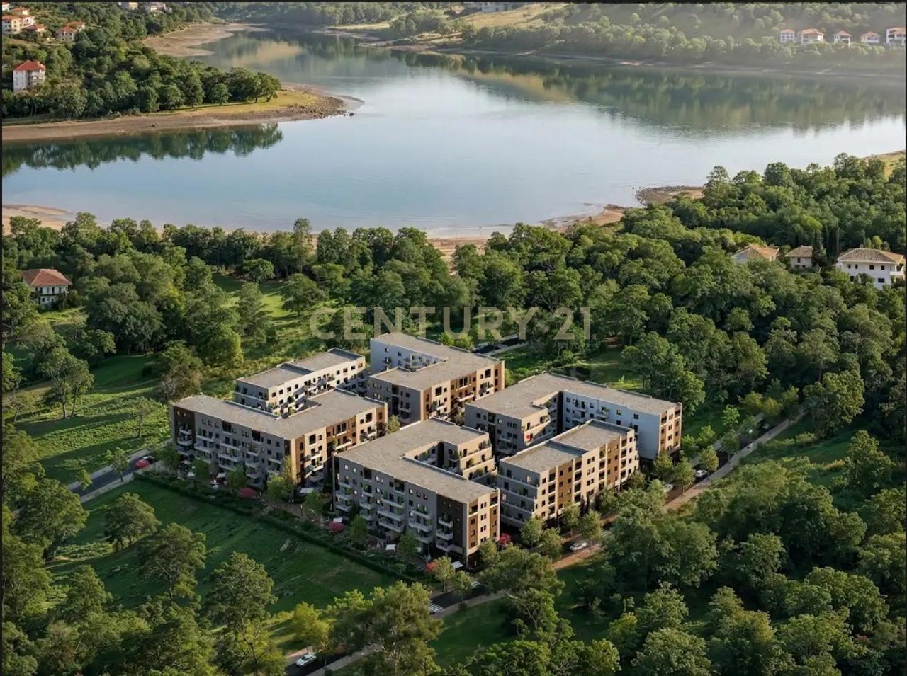 "Kodra e Liqenit" Complex, Paskuqan - Commercial Units for Sale