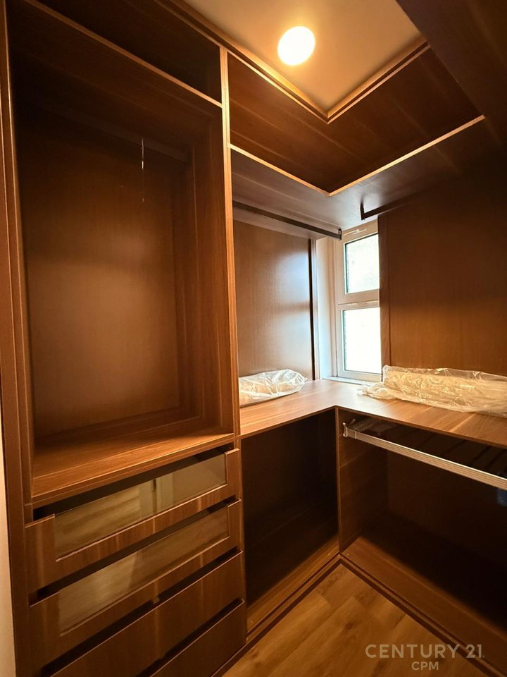 APPARTAMENTO IN AFFITTO A WILSON SQUARE!