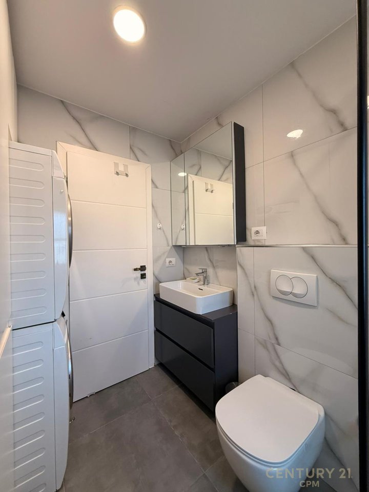 APPARTAMENTO IN AFFITTO A WILSON SQUARE!