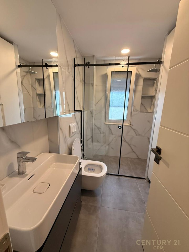 APPARTAMENTO IN AFFITTO A WILSON SQUARE!