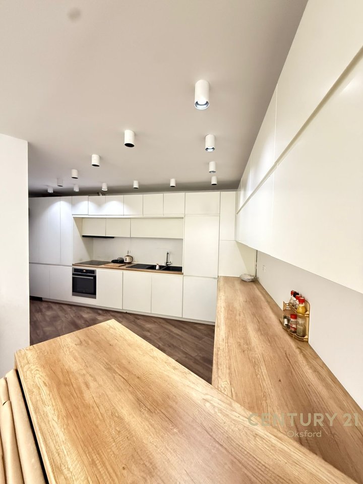 JEPET ME QIRA APARTAMENT 2+1+2 TE FUSHA AVIACIONIT