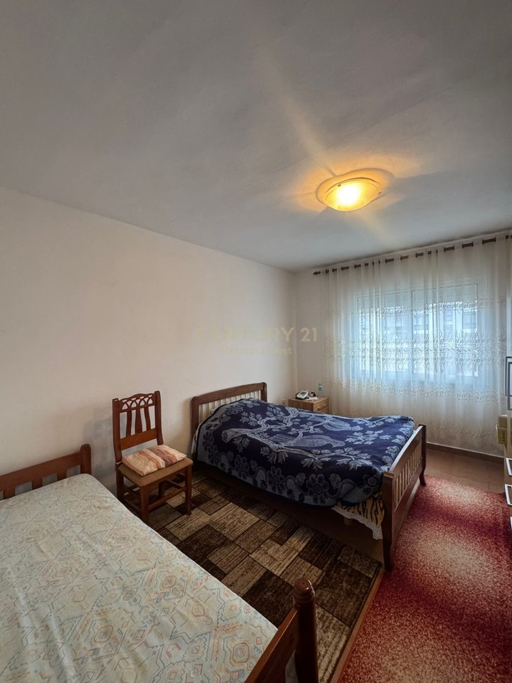 Ish Tregu Elektrik, apartament 2+1 per shitje!