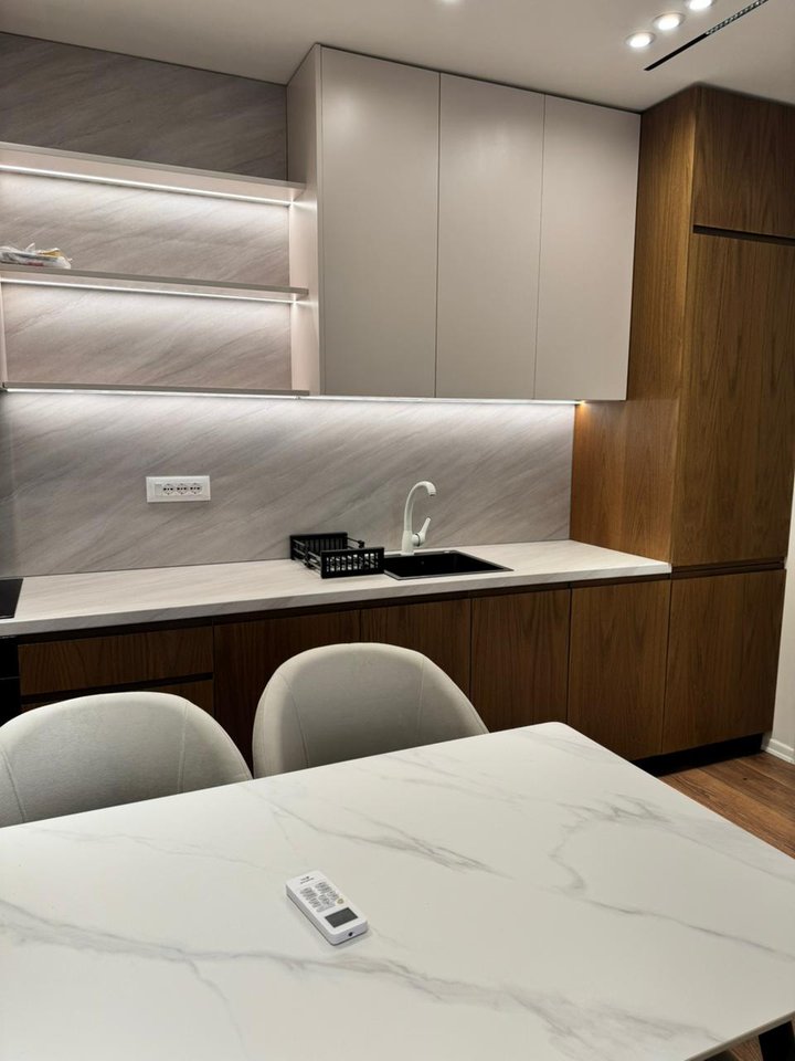 Appartamento 1+1 in affitto a Xhamlliku, Tirana