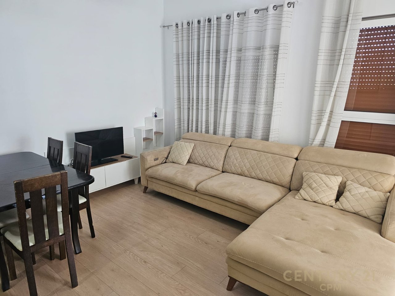 Nuovo appartamento 2+1 in affitto + posto auto ad Ali Dem nel complesso Mangalem