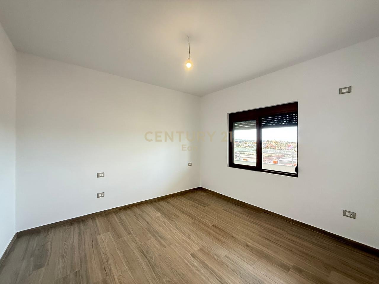 Apartament 3+1 Me Qira në Shkozet, Durrës - 700€ | 149 m²