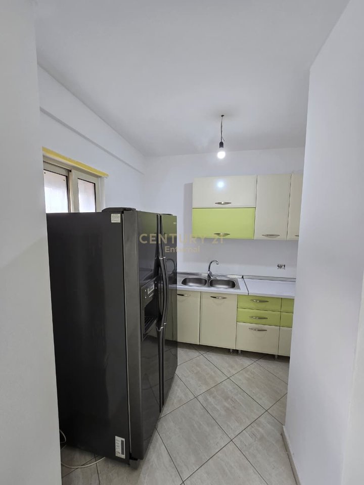 Zyrë me Qera tek Jordan Misja