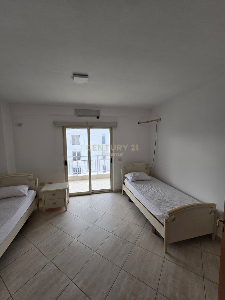 Zyrë me Qera tek Jordan Misja