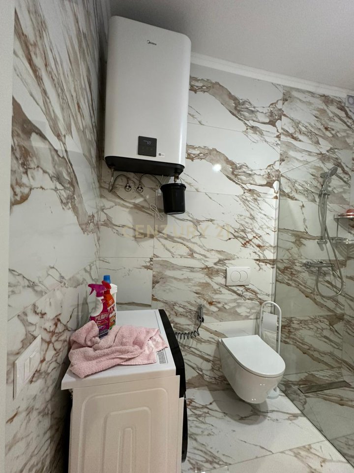 Appartamento 1+1 in vendita in via Kavaja, vicino al centro di Tirana!