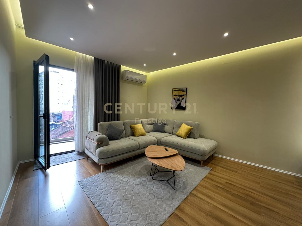 Appartamento 1+1 in vendita in via Kavaja, vicino al centro di Tirana!