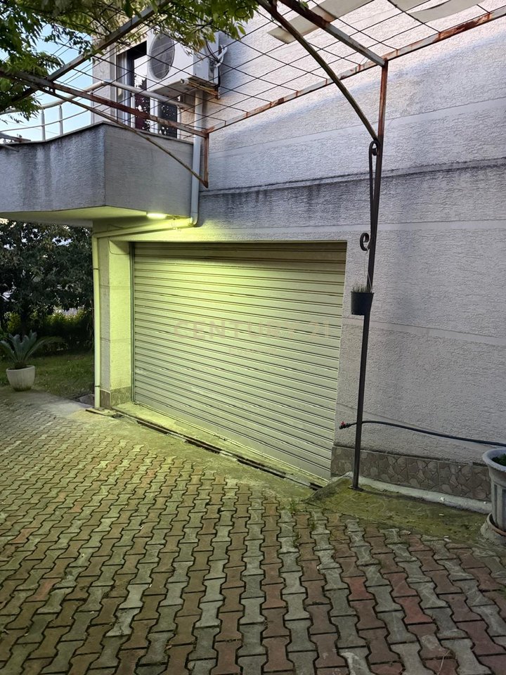 PRANE LIQENIT TE FARKES, VILE PER QIRA