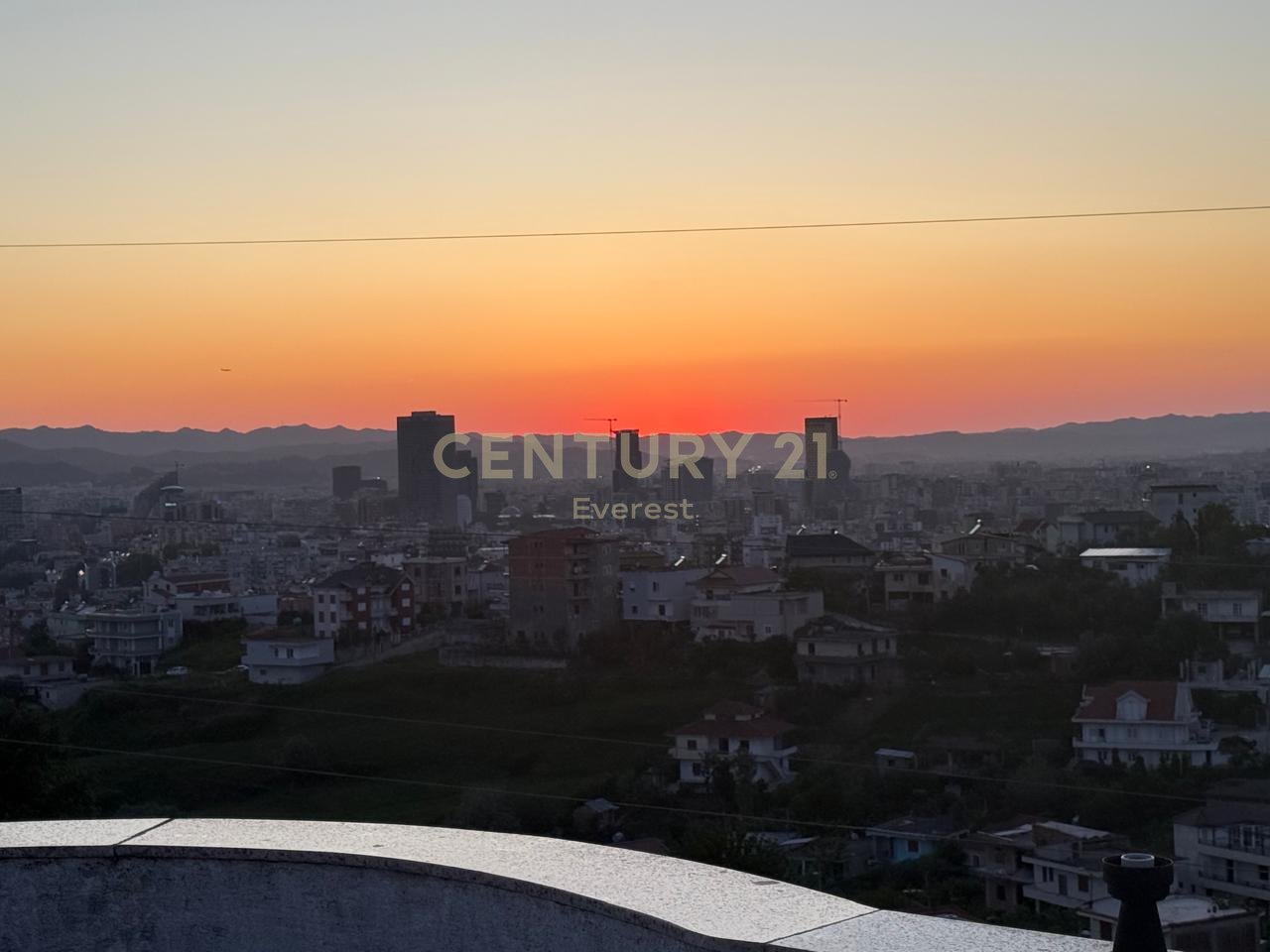 PRANE LIQENIT TE FARKES, VILE PER QIRA