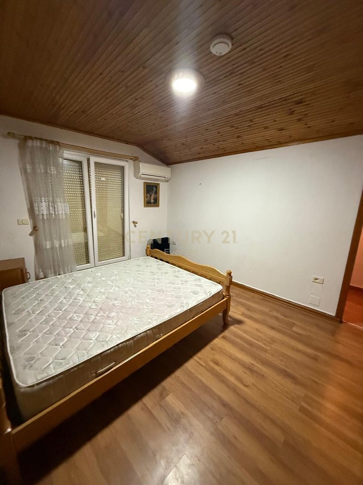 PRANE LIQENIT TE FARKES, VILE PER QIRA