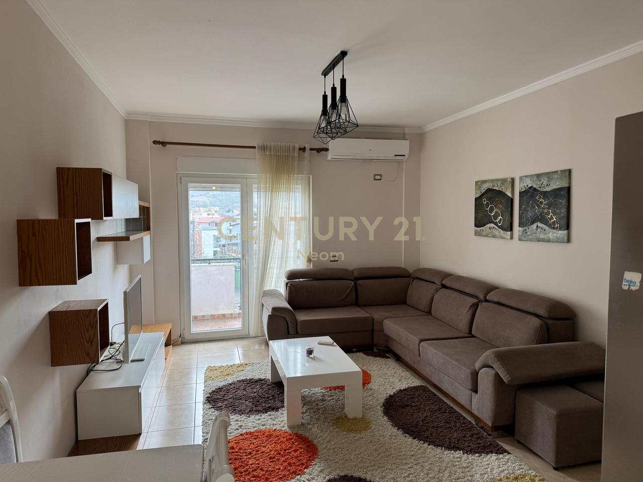 JAPIM  ME QERA APARTAMENT 2+1 AFER PALLATIT TE BRIGADAVE !