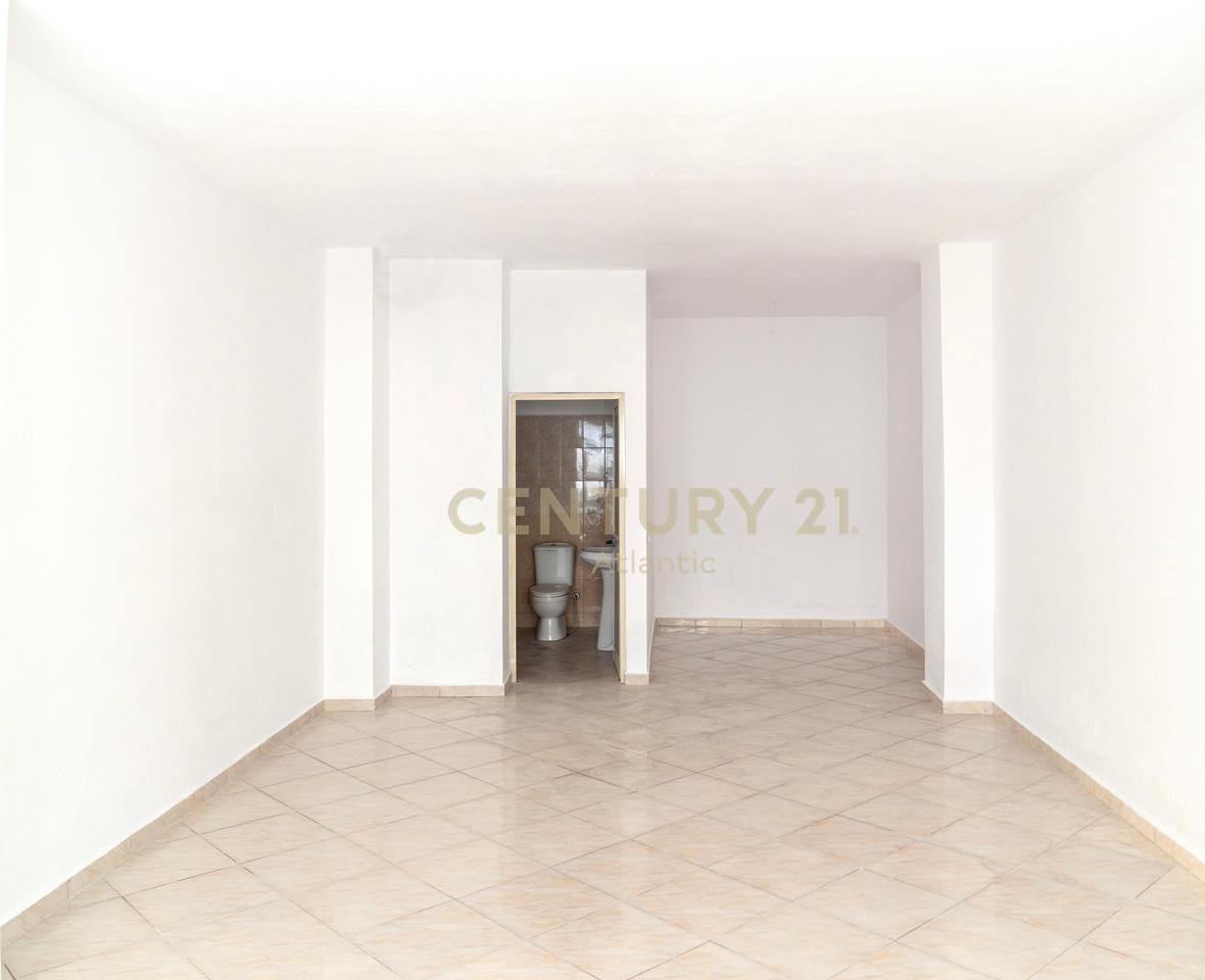 Dyqan 1+1 Me Qira në Plazh, Durrës - 350€ | 50 m²