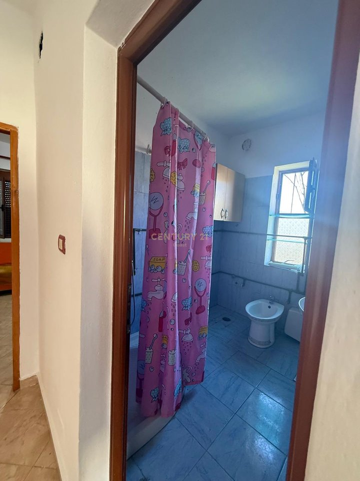 SHITET SHTEPI PRIVETE  ME TRAULL  NE KOTE,VLORE !!