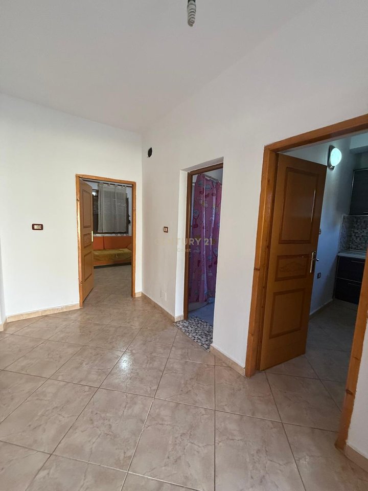 SHITET SHTEPI PRIVETE  ME TRAULL  NE KOTE,VLORE !!