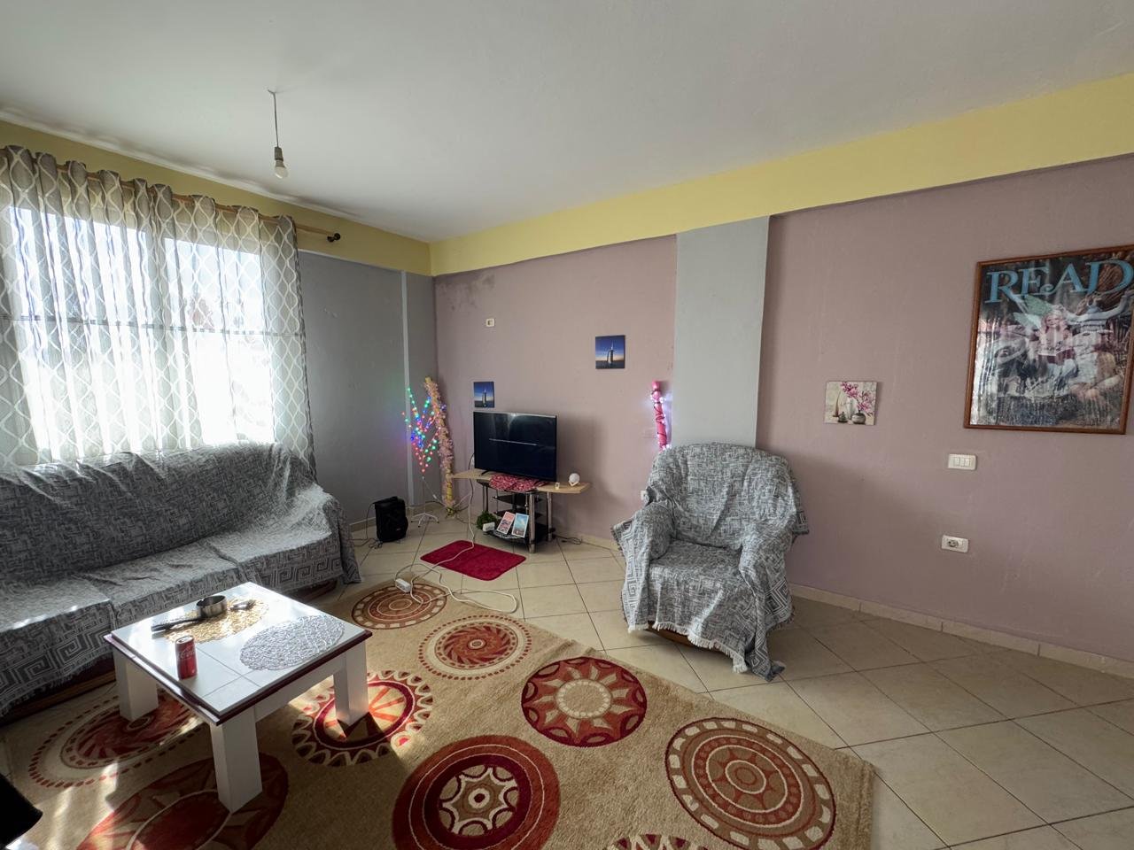 SHITET APARTAMENT 3+2 , PRANE KISHES ORTODOKSE!