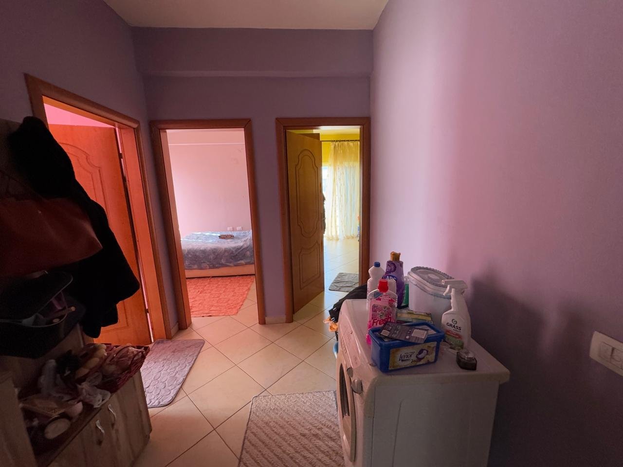 SHITET APARTAMENT 3+2 , PRANE KISHES ORTODOKSE!