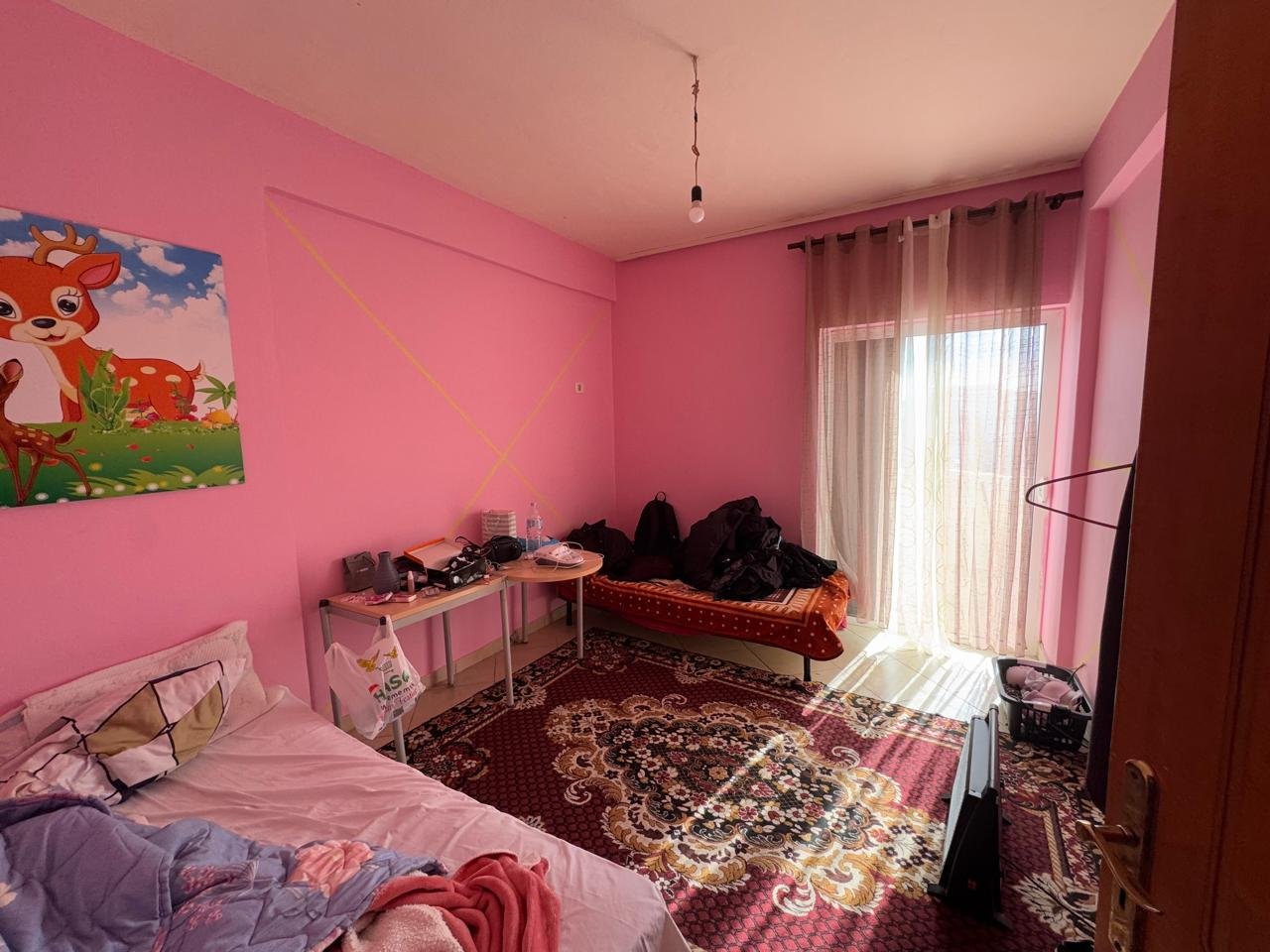 SHITET APARTAMENT 3+2 , PRANE KISHES ORTODOKSE!