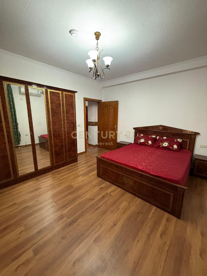 PRANE LIQENIT TE FARKES, VILE PER QIRA